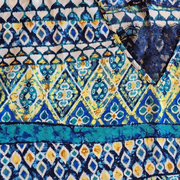 Sami & Jo Blue Short Sleeve Boxy Blouse - Picture 4 of 5